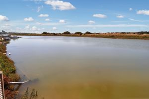 Riverside Flag Hill - click for photo gallery